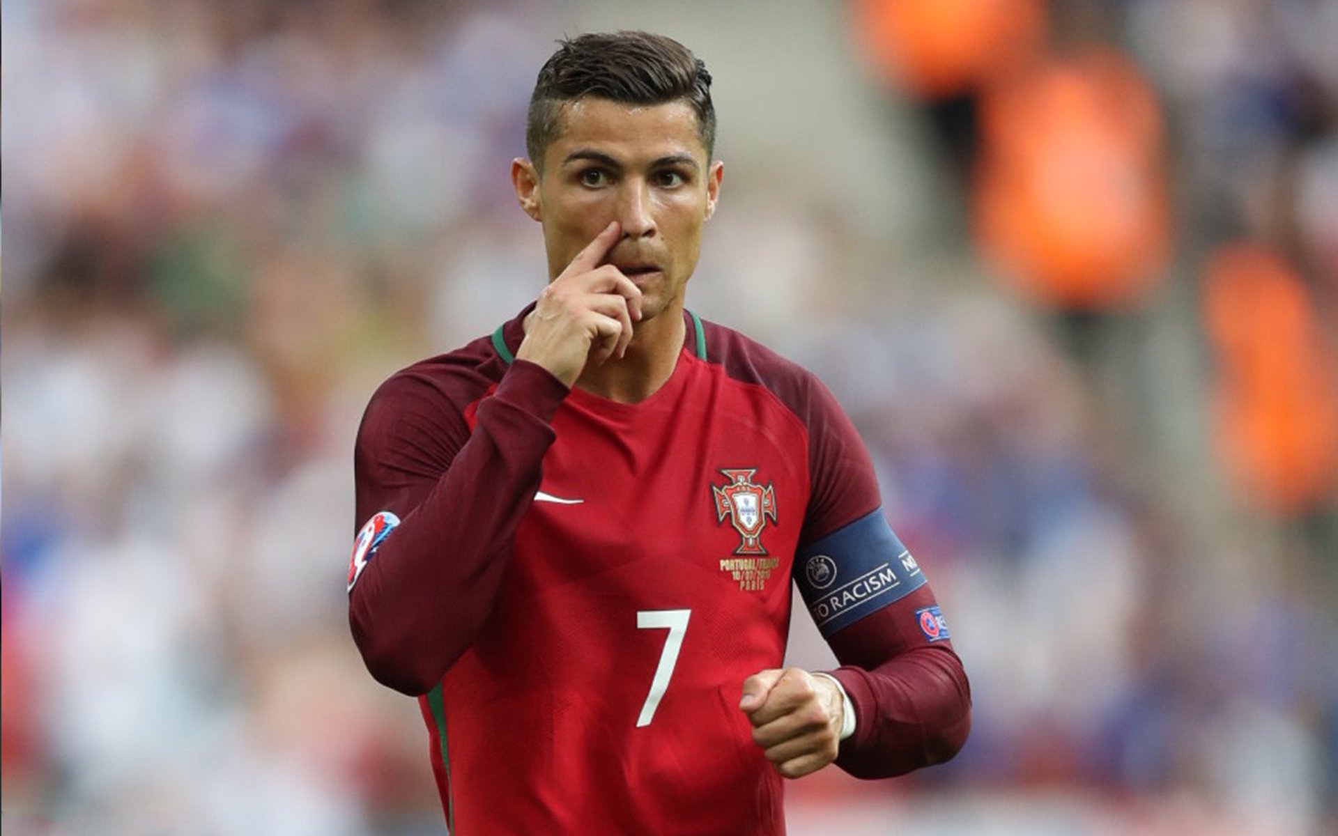 -体育委员怒怼记者：别问这种蠢问题